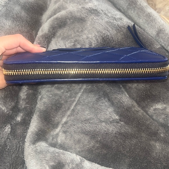💙💙💙GORGEOUS BLUE TORY BURCH CONTINENTAL ZIP WALLET💙💙💙 - Picture 5 of 13